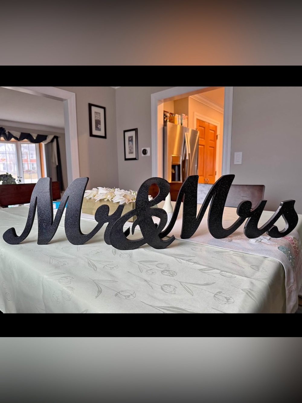 Black Mr & Mrs Script Sign